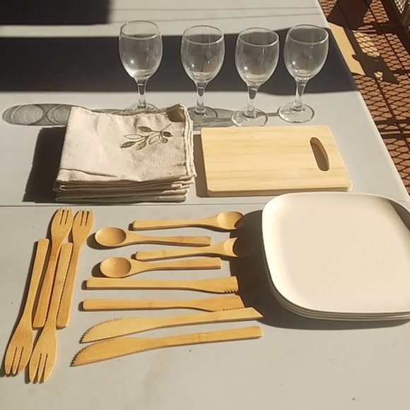 LUXURY ECO PICNIC SET 4 FOUR WINE ENGAGEMENT DATE NIGHT PROPOSAL OAK & OLIVE - Picture 5 of 10